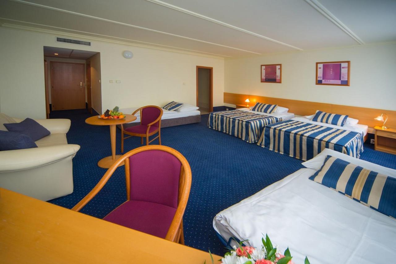 TOP HOTEL Praha Hotel 4*
