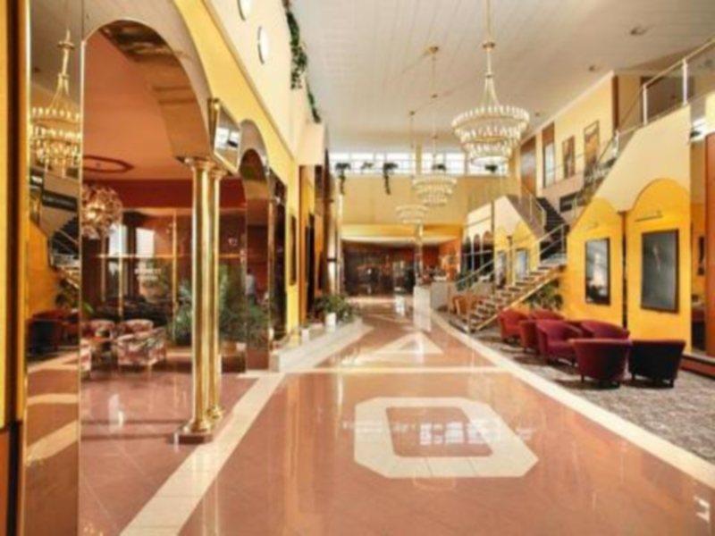TOP HOTEL Praha Hotel 4*