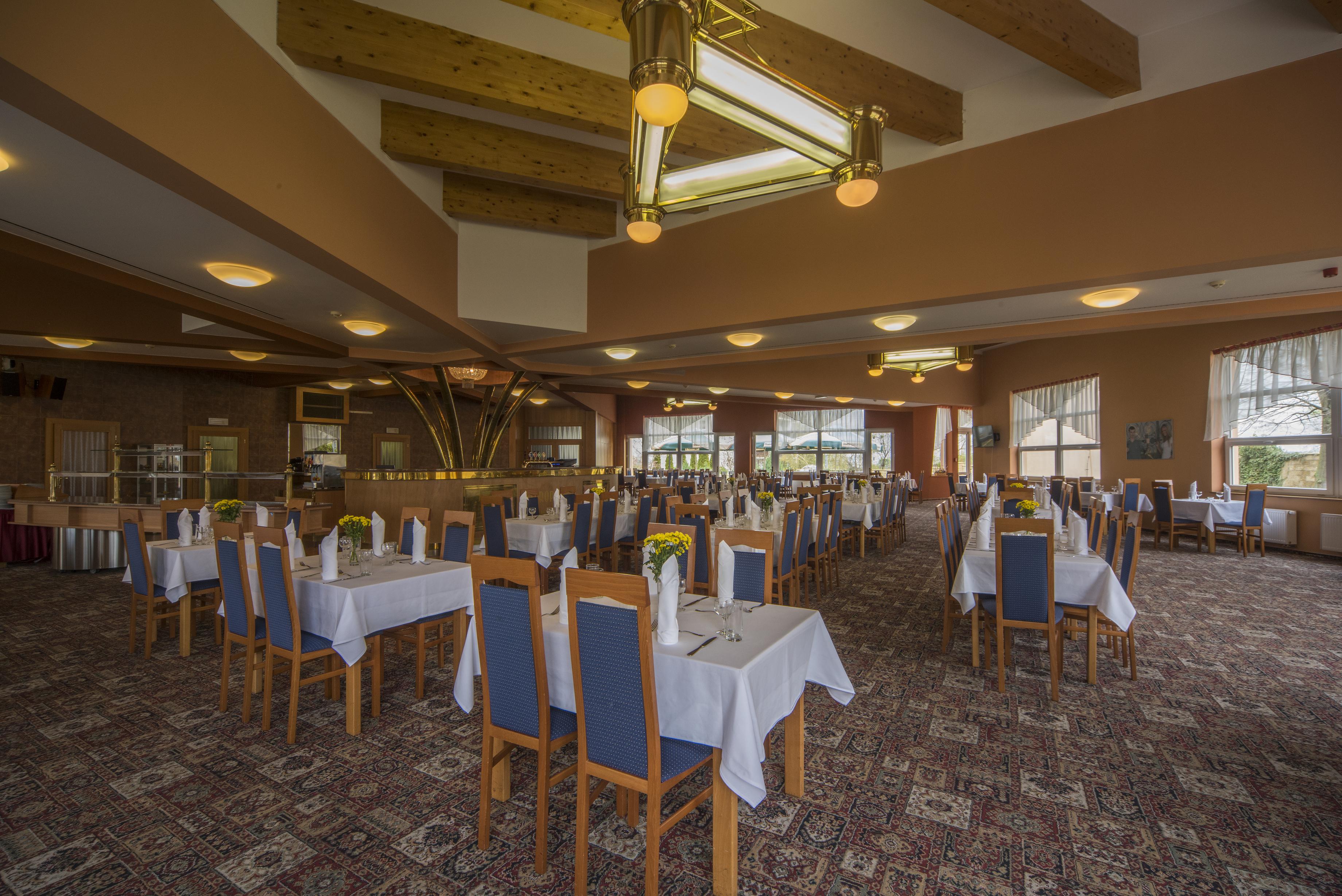Top Hotel Praha Готель 4*