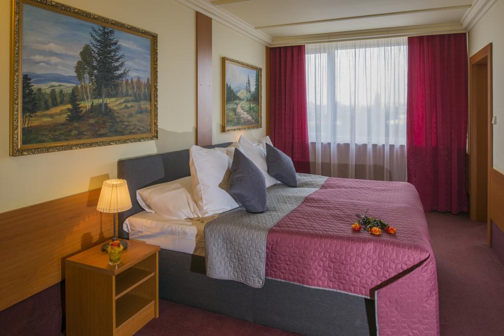 Top Hotel Praha Готель Прага