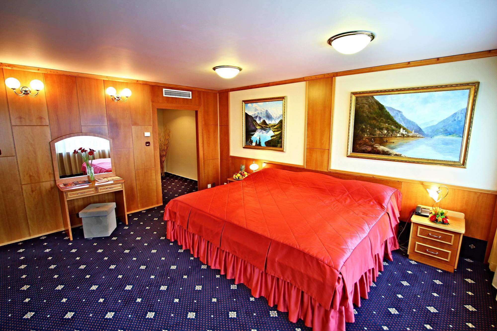 Готель Top Hotel Praha 4*